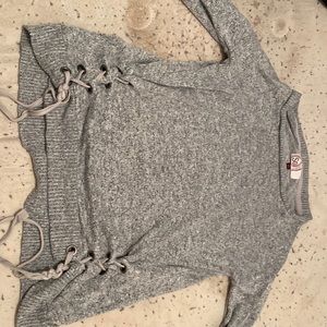 grey tied long sleeve
